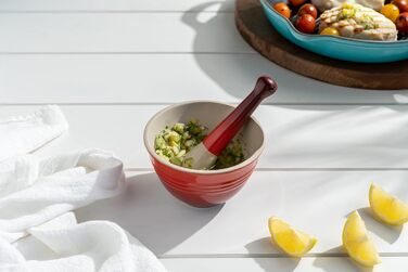 LE CREUSET Мörser und Stößel (Товкач та пестик), Глазурований керамічний, Ø 11.5 см, 360 г, 300 мл, Червоний