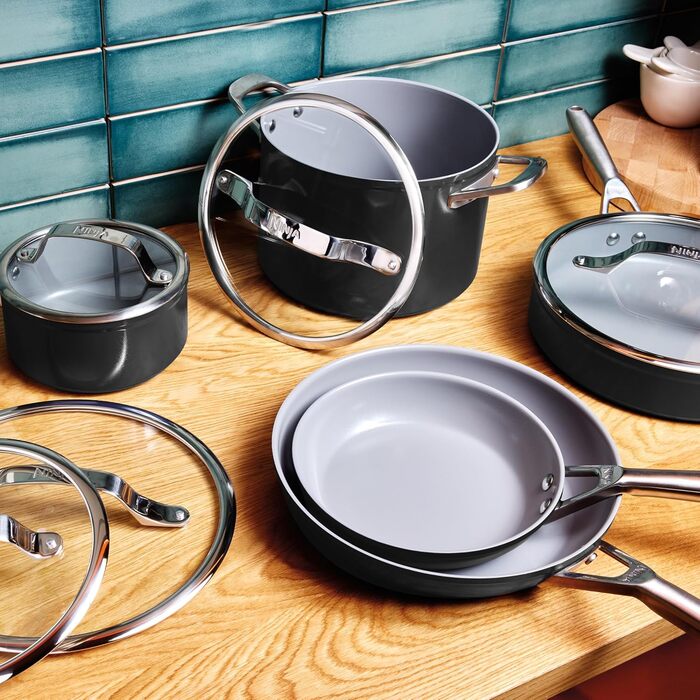 Набір посуду Ninja Extended Life з керамічним покриттям (5 предметів): сковороди 20 та 24 см + каструлі з кришкою 16, 18 та 20 см, антипригарне покриття (без PFOA, PFOS, свинцю та кадмію), безпечний у духовці до 285°C