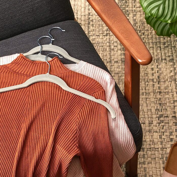 Базова вішалка Domopolis для сорочок і суконь компактна, з оксамитовим покриттям (сіра, 30-річна, одномісна)