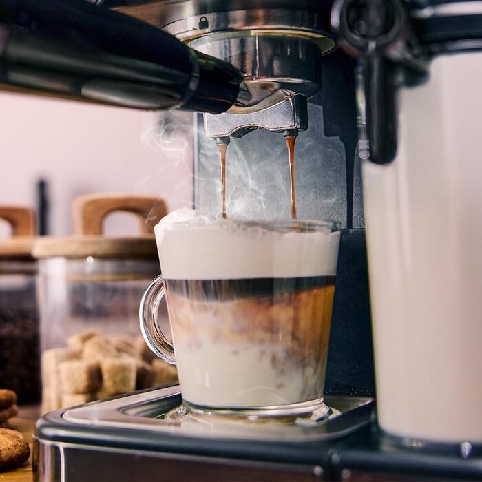 Кавомашина Cecotec Halbautomatische Express-Kaffeemaschine Power Espresso 20 ColdBrew Latte: 1350 Вт, 20 бар, холодний/теплий/гарячий, сенсорний екран, 1.5 л резервуар для води, 500 мл молока, підігрівач чашок, подвійний портафільтр