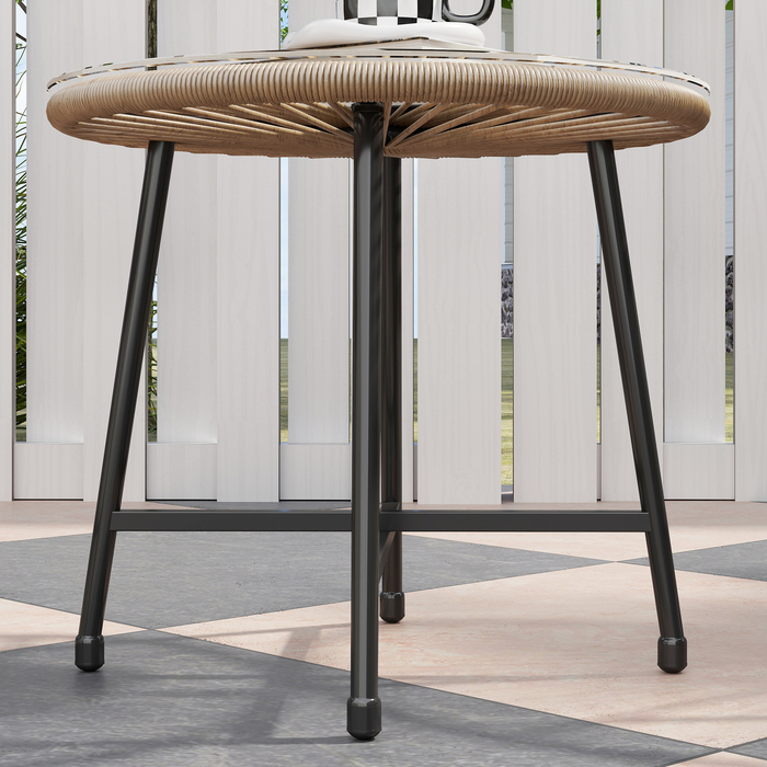 Набір садових меблів на 3 місця: 2 крісла з ротангу, стіл зі скляною стільницею, сталевий каркас. Меблі для відпочинку на відкритому повітрі, світло-коричневого кольору.