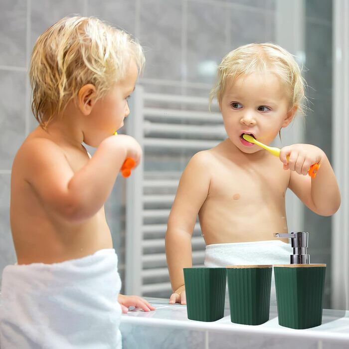 Комплекти аксесуарів для ванної кімнати, 9 предметів: набір темно-зелених аксесуарів для ванної з відром, лотком для косметики, дозатором мила, мильницею, стаканчиком для зубної щітки, щіткою для унітазу та контейнером для ватних паличок. Темно-зелений на