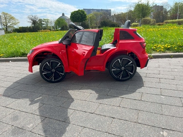 Дитячий електромобіль на акумуляторі Audi RS6 4x4, 12V 7Ah