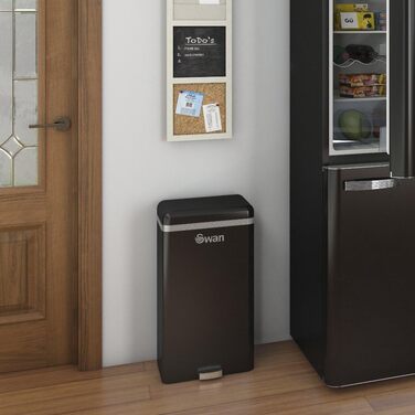 Відро для сміття Swan Retro SWKA4500CN з автоматичним сенсором, 45 л, метал, вінтажний дизайн, кремовий (чорний)
