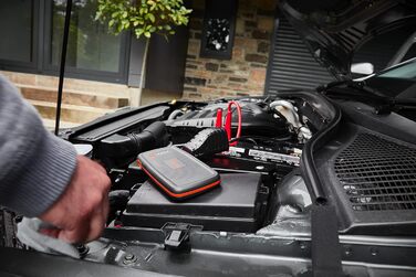 Osram BATTERYstart 400: Літієвий пусковий пристрій 2000A 12V з Powerbank для бензинових та дизельних двигунів (до 8л/4л), 16800mAh