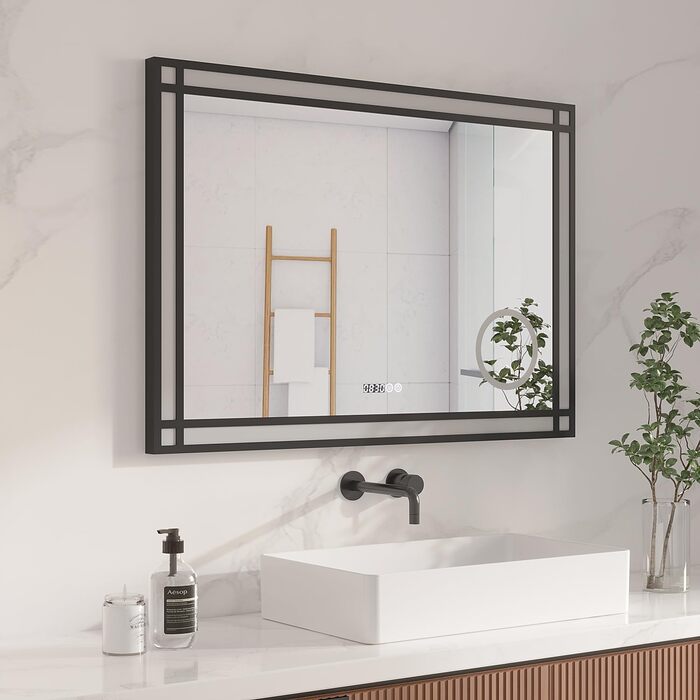 LED дзеркало для ванної кімнати AQUABATOS 50x70 см з підсвічуванням, ефект вікна, сенсорне керування, регулювання яскравості, антизапотівальне покриття, чорний алюмінієвий каркас, індустріальний стиль, годинник, дзеркало для макіяжу