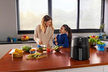 Цифрова фритюрниця BEKO FRL2244B, 1500 Вт, 8 програм, 4,7 л, антипригарне покриття