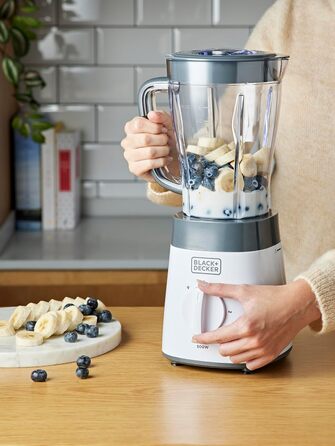 Блендер BLACK+DECKER 500Вт, 1,5л, скляна чаша, 2 швидкості, пульс, 4-лопатевий ніж, легке очищення, білий/сірий