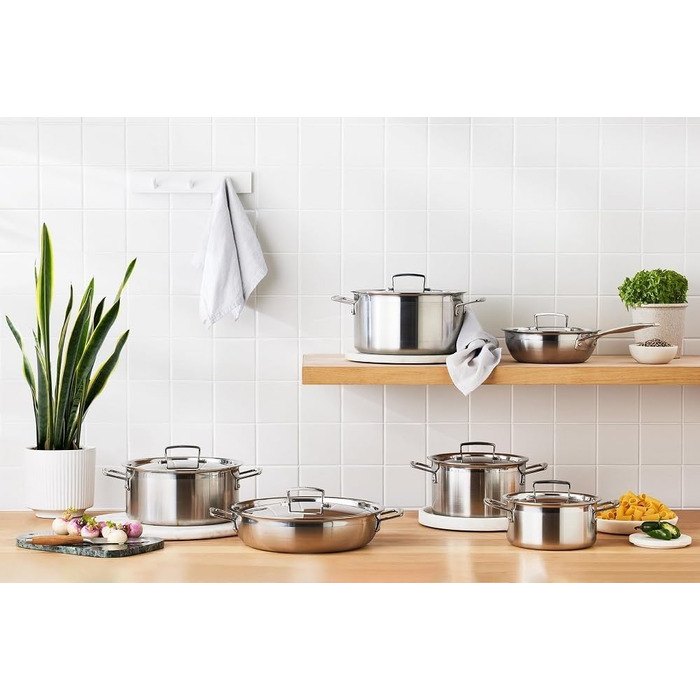 Набір каструль Le Creuset з 3-шарової нержавіючої сталі, 5 предметів, з кришками, для всіх типів плит, включаючи індукцію, сріблястий