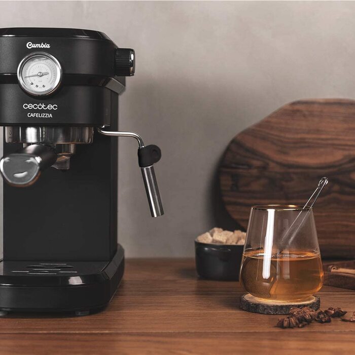 Кавомашина Cecotec Cafelizzia 790 Steel Pro: Еспресо та капучино, 1350W, 20 бар, манометр, термоблок, 1.2л, нержавіюча сталь