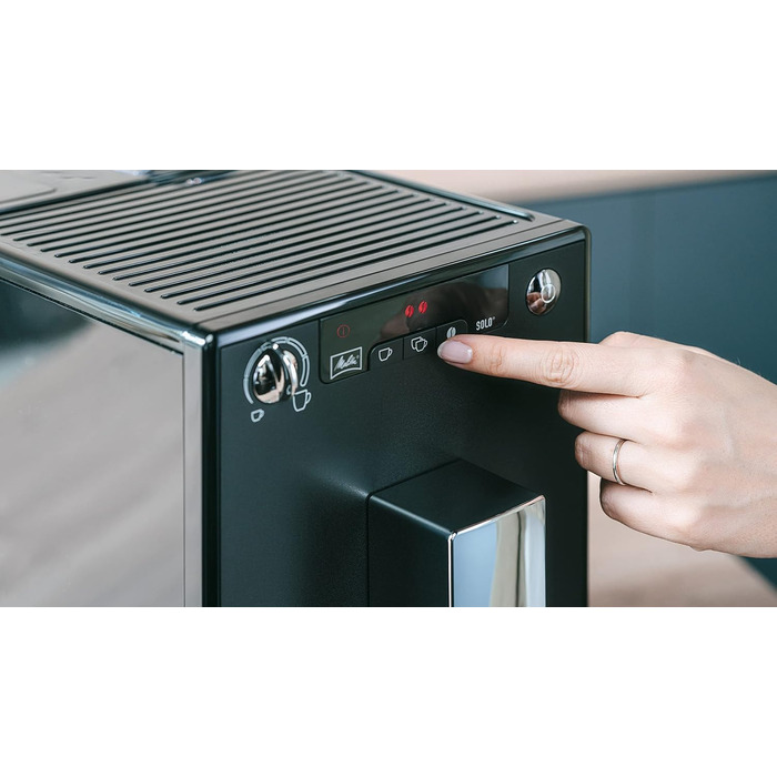 Кавова машина Melitta Solo E950-444, матова чорна, з фільтрами Pro Aqua (3 шт.), захист від накипу, просте обслуговування