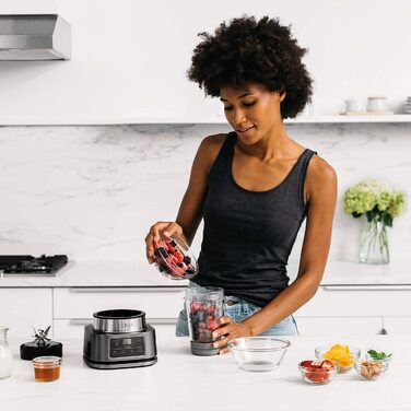 Блендер Ninja Foodi Power Nutri Mixer 2-в-1, 1100Вт, автоматичні програми, для смузі, густих сумішей і заморожених напоїв, 700 мл стакан, 400 мл чаша з потужним мішалкою, сріблястий, модель CB100EU