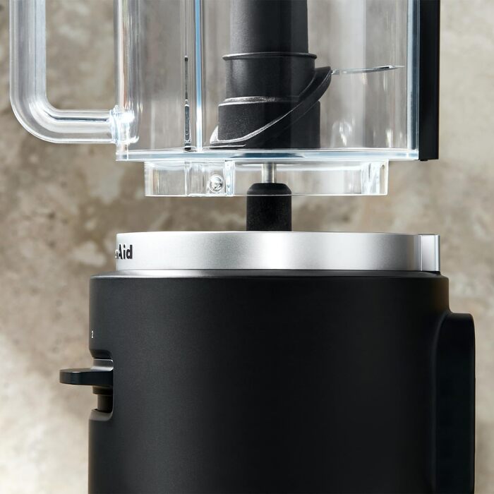 Блендер заглибний KitchenAid Go Cordless бездротовий, 1л, з чашею BPA-free, вінчиком та подрібнювачем, захист від подряпин, сталеві леза, чорний