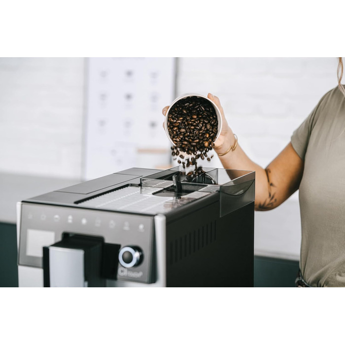 Кавоварка автоматична Melitta CI Touch з молочною системою, вбудованою кавомолкою та капучинатором, для еспресо й капучино, срібляста