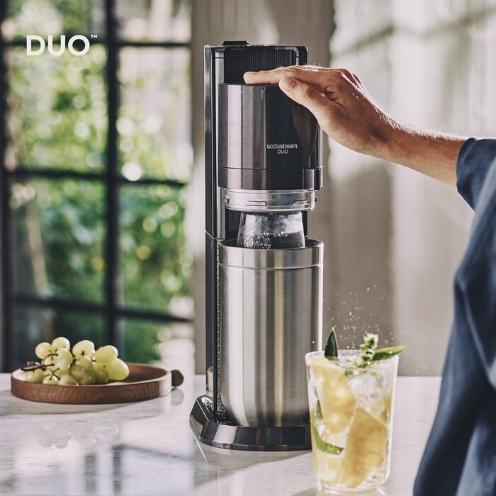 Сифон для газування води SodaStream DUO Titan: набір з 1 скляною та 3 пластиковими пляшками по 1л (без циліндра CO2)