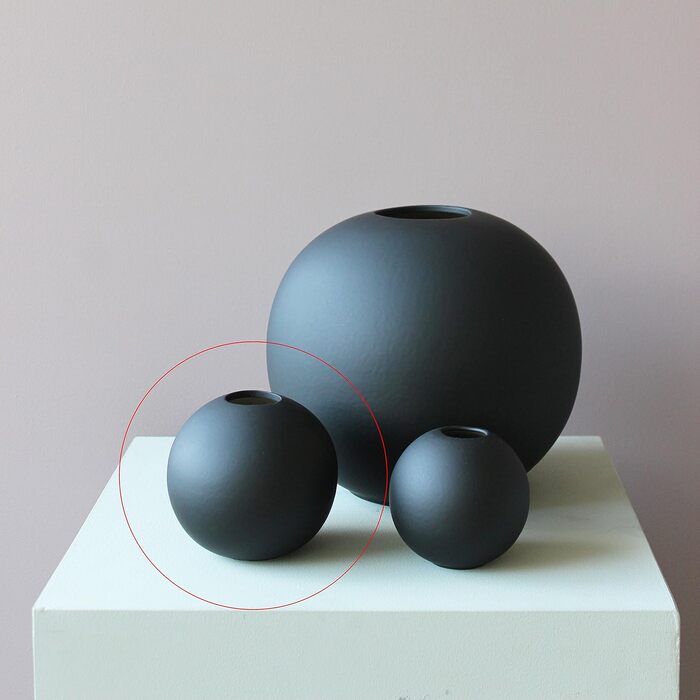 Ваза Cooee Design Ball чорна з порцеляни, ручної роботи, 10x10x9 см (HI-028-02-BK)