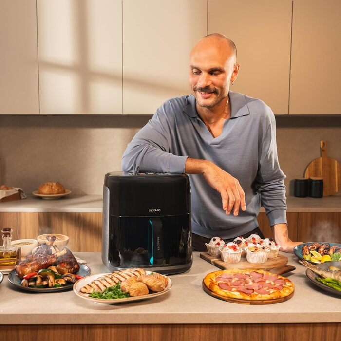 Аерофритюрниця-гриль Cecotec Cecofry Grill Smokin'Prime 4000, 4 л, 1900 Вт, з функцією копчення, гриль-панеллю та рухомою перегородкою, чорна