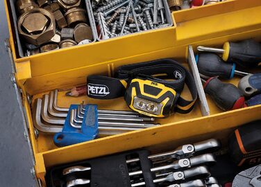 Ліхтарик налобний Petzl ARIA 2R, 600 люмен, акумуляторний, водонепроникний, компактний, чорний/жовтий
