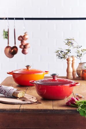 Каструля Le Creuset Signature La Marmite з чавуну 26 см, 4,1 л, для всіх типів плит та індукції, червона