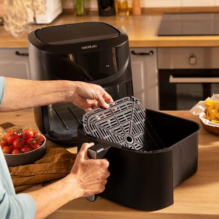 Аерофритюрниця Cecotec Cecofry Absolute 7600 7,6 л, 2000 Вт, цифрова, компактна, технологія PerfectCook, регулювання температури і часу, сенсорна панель, 8 режимів