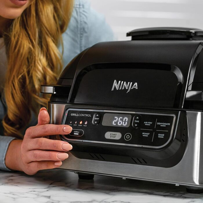 Гриль і аерофритюрниця Ninja Foodi 5,7 л, 5-в-1, чорний/срібний, AG301EU, з антипригарними частинами, електрична мультифункціональна фритюрниця для смаження без олії