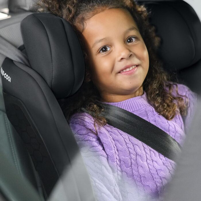 Дитяче автокрісло Maxi-Cosi Titan S Comfort i-Size, дихаючі матеріали, регульоване, 15 місяців–12 років (76–150 см), ISOFIX, 5 позицій сидіння, 13 рівнів підголівника, чорний