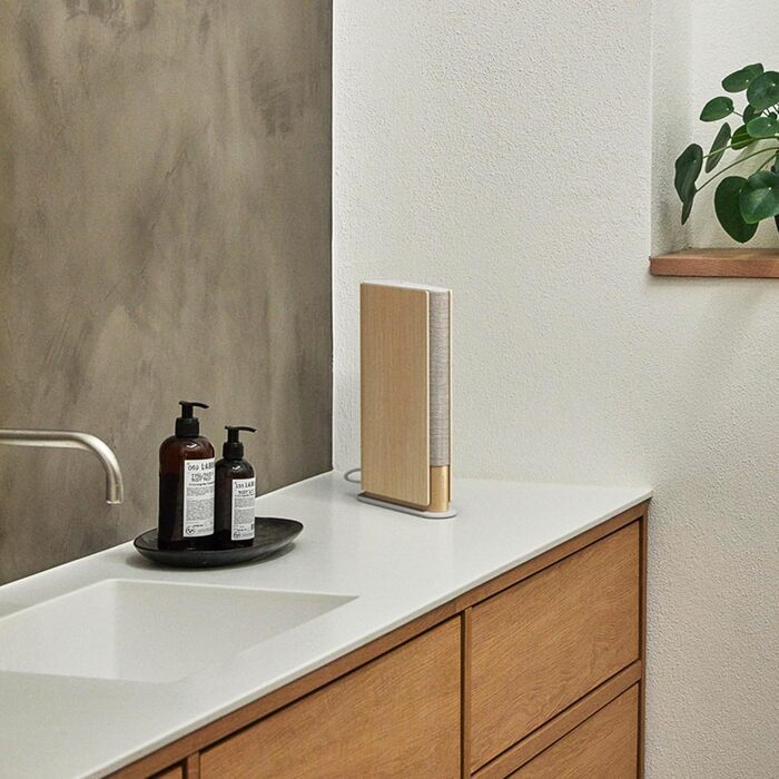 Bang & Olufsen Beosound Emerge: Бездротовий Bluetooth-динамік для дому, Золотий колір, Преміум-якість звуку
