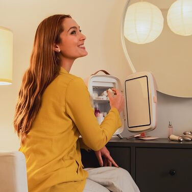 Міні-холодильник для косметики Cecotec Bamba CoolingBeauty 6000 Mirror Rose 6 л з дзеркальними дверцятами, LED-підсвіткою та охолодженням до 10°C