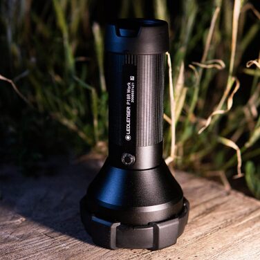 Потужний ліхтар Ledlenser P18R Work, 4500 люмен, LED, акумуляторний, фокусування, USB-зарядка, дальність 720 м, X-Lens Technology, професійний робочий ліхтар