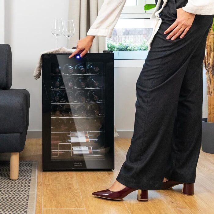 Холодильник для напоїв Cecotec Bolero GrandSommelier 2050 Black - 24 пляшки, компресорний, 5-18°C