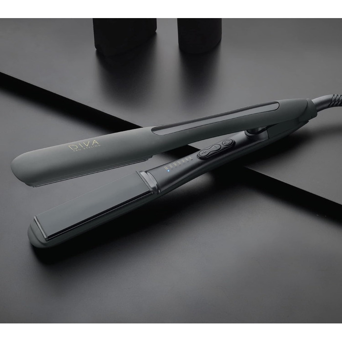 Випрямляч для волосся Diva Pro Styling Wide Digital – керамічні пластини, рівномірний нагрів, 3м кабель, чорний