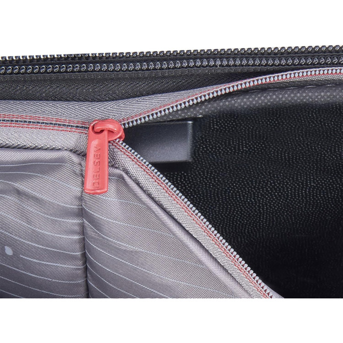 Велика м’яка валіза DELSEY PARIS Helium DLX 84 л, чорна, розсувна, 71×45×33 см