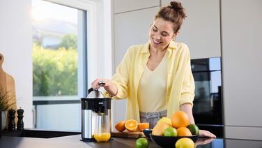 Соковижималка для цитрусових Braun CitrusQuick 5 CJ5050 BK: автоматичний старт/стоп, антикрапля, легке очищення, чорна