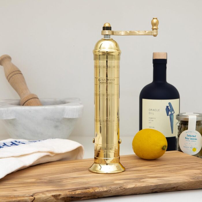 Ручний млинок для перцю Alexander Home The Original Griechische, 20,3 см, латунь, з ручкою-курбою, засипний