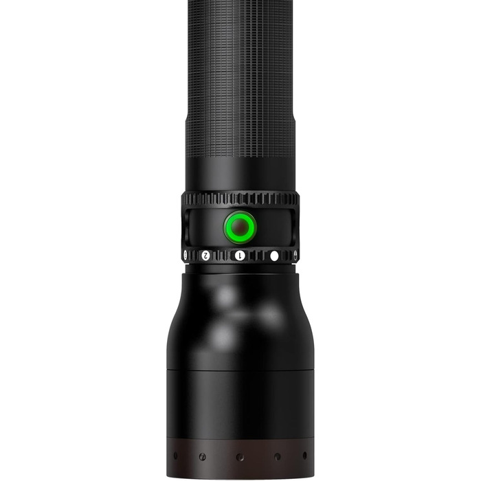 Ліхтарик Ledlenser P17R Core, 1200 лм, акумуляторний, LED, фокусування, 560 м, до 200 годин, магнітна зарядка, станція