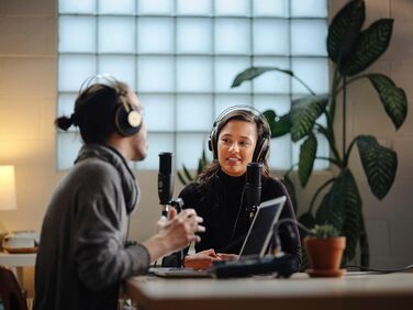 Студійний конденсаторний мікрофон AKG P120, чорний