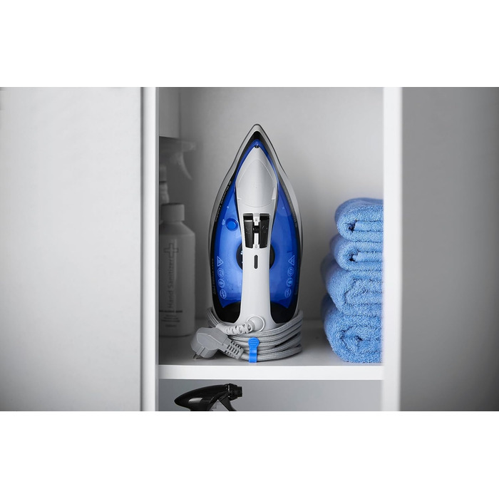 Праска Russell Hobbs 26730-56 з парою, 2400 Вт, 180 г, керамічна підошва, резервуар 320 мл, самочистка, компактне зберігання кабелю