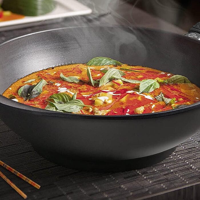 Wok-сотейник литий Gundel GUSS-WOK 30 см, антипригарний, PFOA-free, з ручкою, товсте дно Akku-Therm