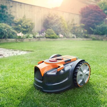 Робот-газонокосарка LawnMaster VBRM16 OcuMow для газонів до 100 м², самохідний, бездротовий, акумуляторний 24В 4.0Ah Li-Ion