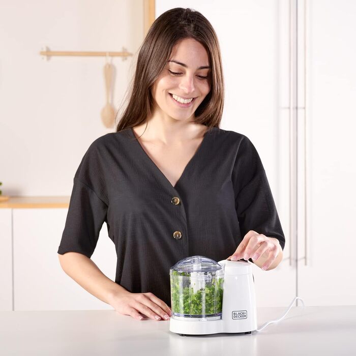 Подрібнювач Black+Decker BXCH120E, 120 Вт, 350 мл, 1 швидкість, нержавіючі леза, просте очищення, біло-сірий
