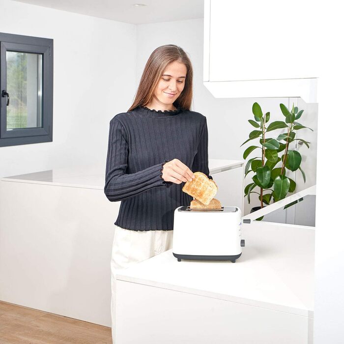 Тостер Black+Decker BXTO820E 820 Вт, 2 широкі екстрадовгі відсіки, 7 режимів, автоматичне центрування, білий пластик
