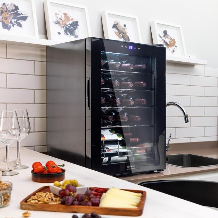 Винний холодильник Cecotec Bolero GrandSommelier 2050 Black на 24 пляшки - компресорний, регульована температура 5-18°C, низький рівень шуму