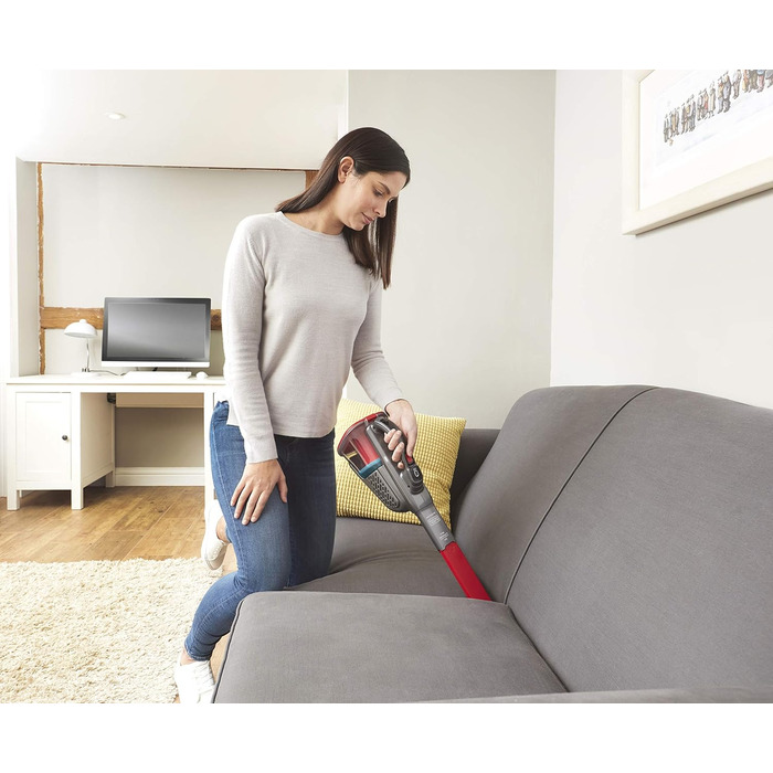 Акумуляторний ручний пилосос BLACK+DECKER 12V, безмішковий, циклонний, з довгою та висувною щілинною насадкою, зарядна станція