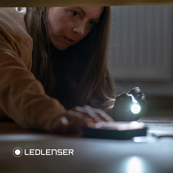 Ліхтарик Ledlenser P2R Core Mini LED, 120 люмен, акумуляторний, фокусування, 3 режими, 65 м, USB-зарядка, кліпса