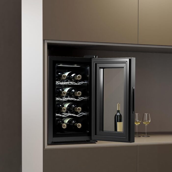Витримання вина Cecotec Bolero Grandsommelier 830 Coolcrystal: 8 пляшок, термоелектрична охолодження, регулювання температури 8-18°C, сенсорне керування, LED-підсвітка, без шкідливого газу, чорний колір