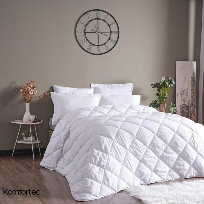 Зимова ковдра Komfortec 135x200 см, тепла гіпоалергенна ковдра для зими, щільність 440 г/м², біла