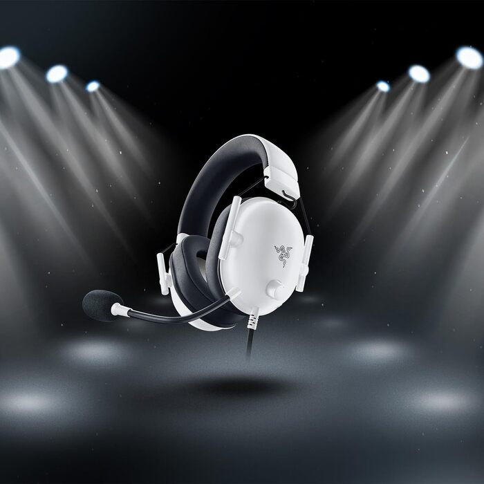 Ігрова гарнітура Razer BlackShark V2 X White — дротова навушники для кіберспорту, 7.1 Surround Sound, 50мм Triforce драйвери, мікрофон HyperClear Cardioid, білий колір