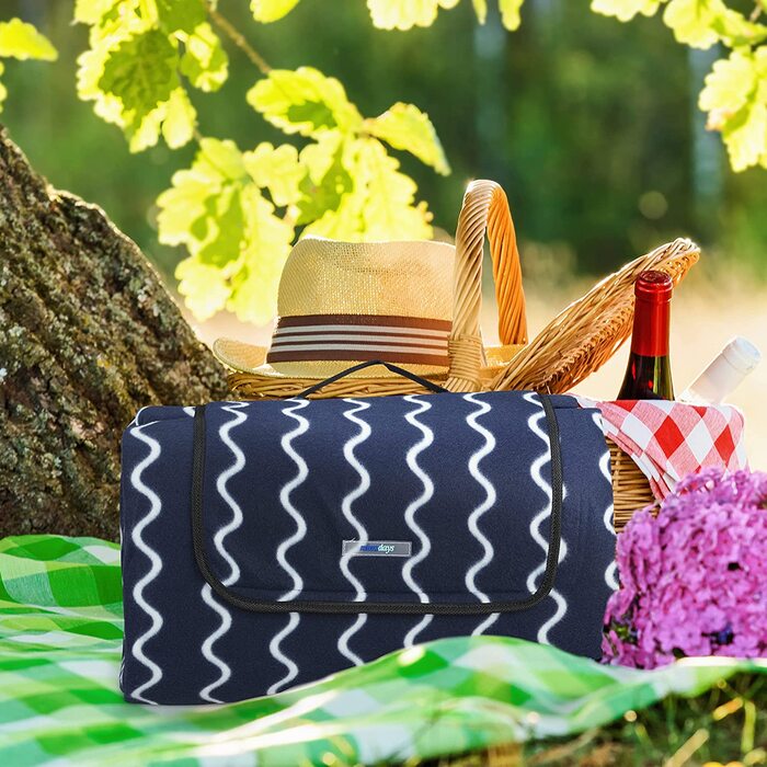 Пікнік килимок Relaxdays XXL 200x300 см, флісовий, водонепроникний, теплоізольований, з ручкою для перенесення, темно-синій/білий