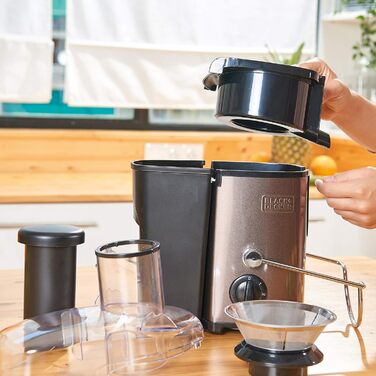 Соковижималка BLACK+DECKER BXJE600E, 600 Вт, для овочів і фруктів, з нержавіючої сталі, 62 мм, 2 швидкості, 2 контейнери для соку та м’якоті