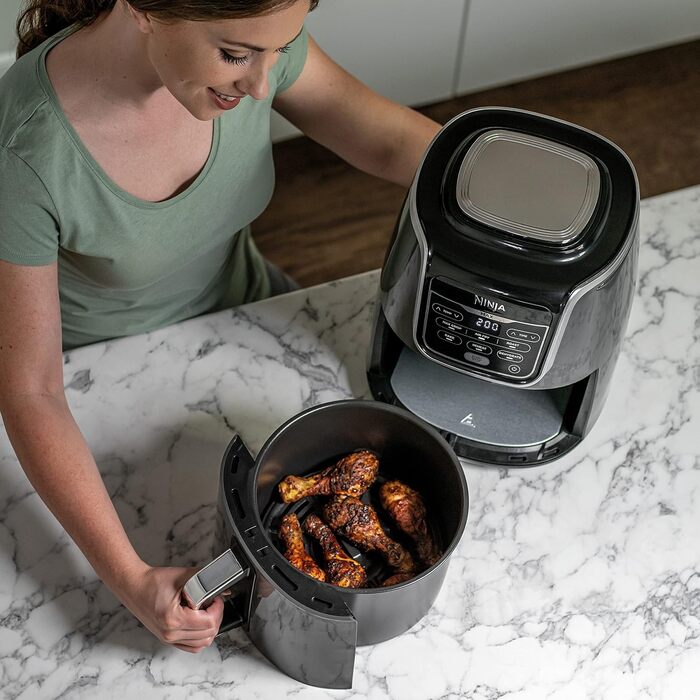 Аерофритюрниця Ninja Air Fryer MAX 5,2 л, сімейна, антипригарна, 6-в-1, сірий/чорний, модель AF160EU, кошик для миття в посудомийці